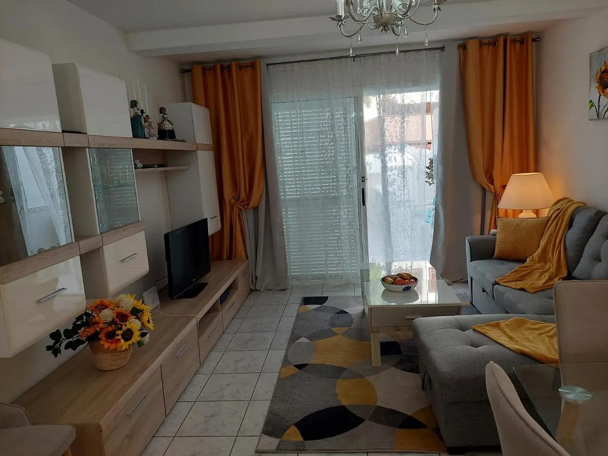 Holiday home Jacuzzi House Sunflower Costa Del Silencio