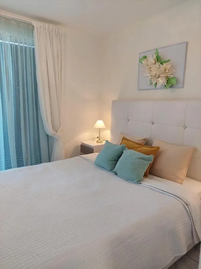 Jacuzzi House Sunflower Costa Del Silencio Holiday home
